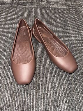 NEW Crocs Women's Brown Square Toe Slip On solane Flats US Size 7 iconic